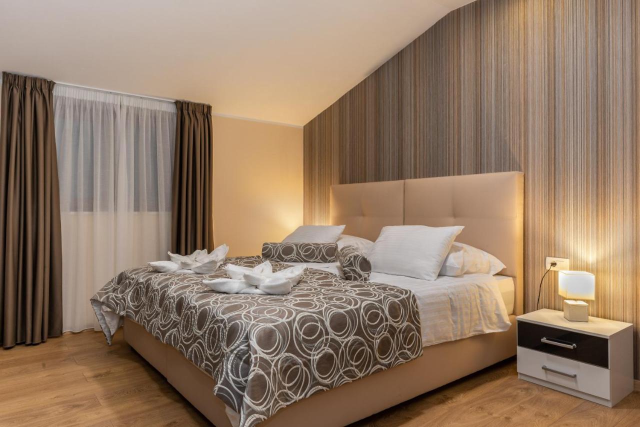 Hotel Tomazici Santalezi Bagian luar foto
